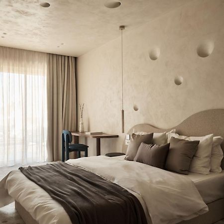 Uzenie All Suites Boutique Resort (Adults Only) Аделіанос-Камбос Екстер'єр фото